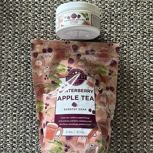 Winterberry Apple Tea Scentsy Soak and Sugar Scrub
